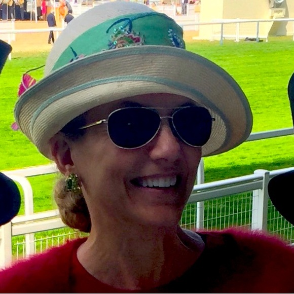 Designer ladies hat cloche style perfect for Kentucky derby, fancy tea, dress up - Picture 1 of 8